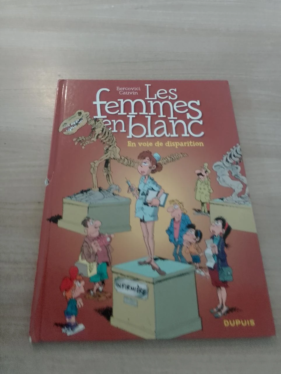 Les femmes en blanc, en voie de disparition, n° 13